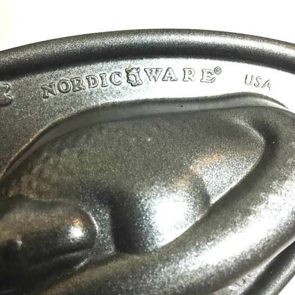 NORDIC WARE Dinosaur Muffin Cupcake Pan EUC - Picture 5 of 12